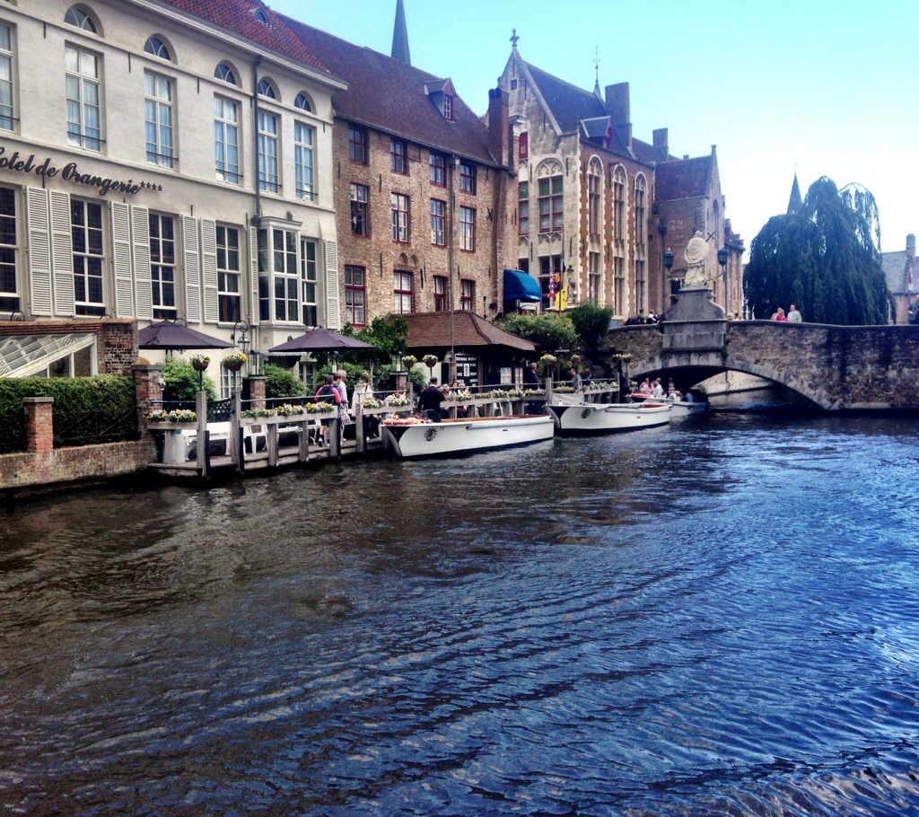Why you should visit Bruges over Brussels, Belgium.