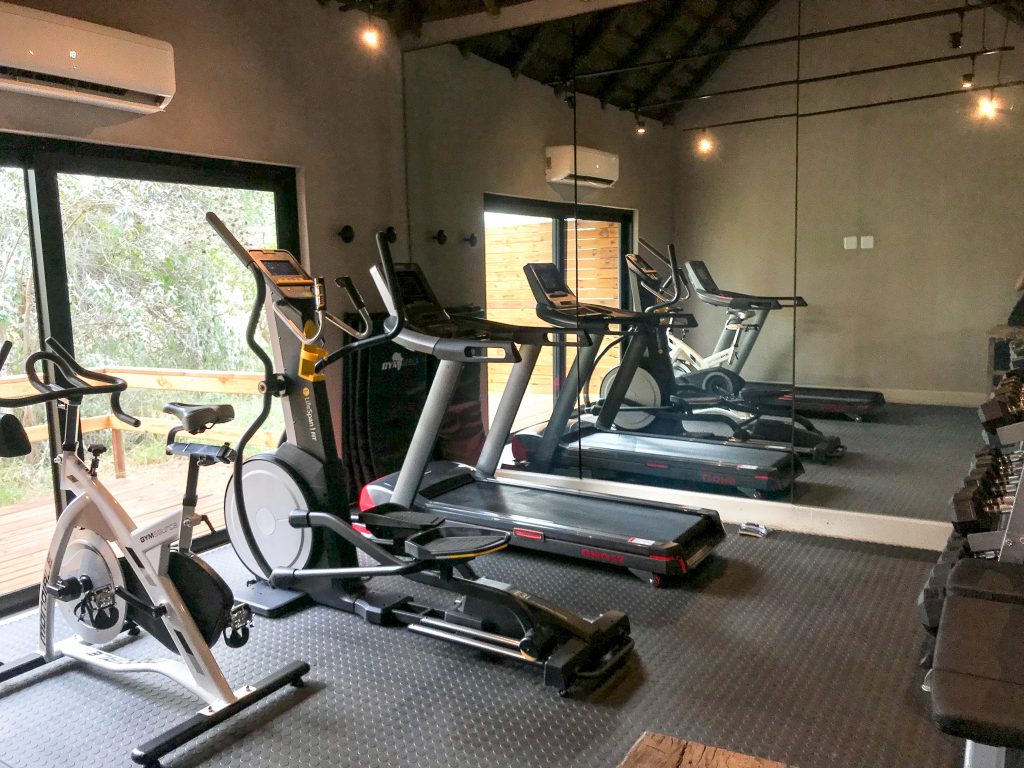 Although the gym at Ivory Lodge is small, there are only 9 villas so there are never too many people in the gym.